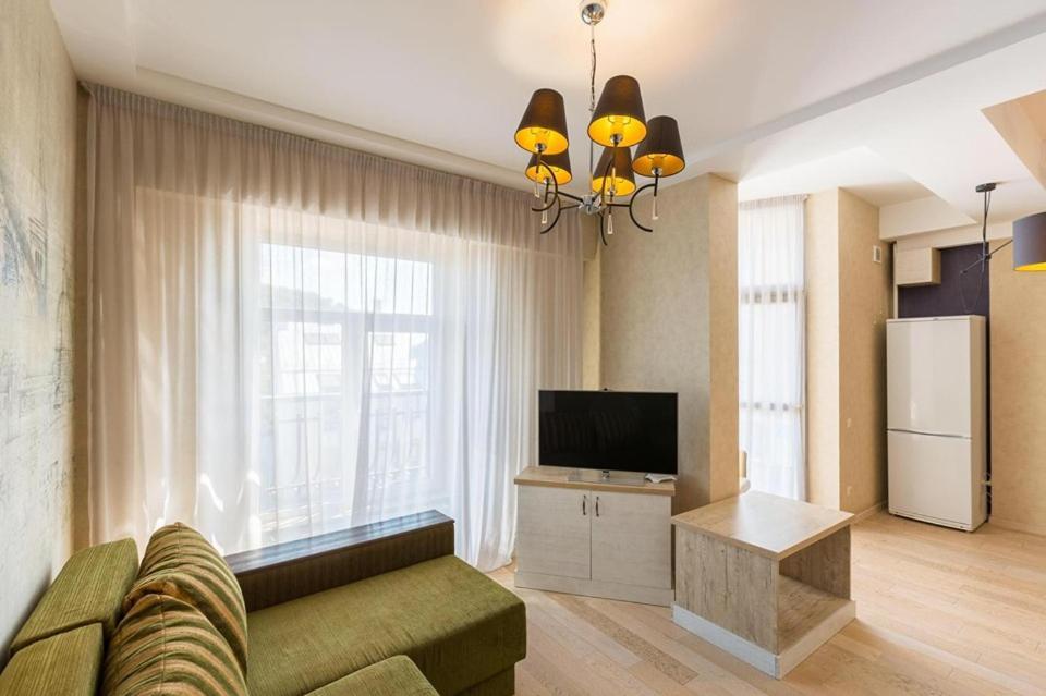 Цехова 1 Lägenhet Lviv Exteriör bild