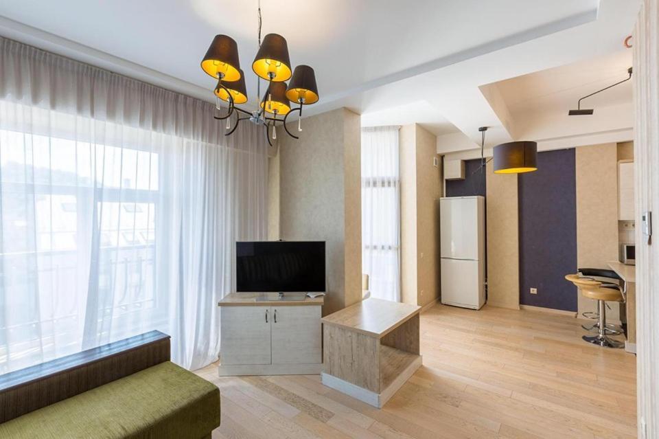 Цехова 1 Lägenhet Lviv Exteriör bild