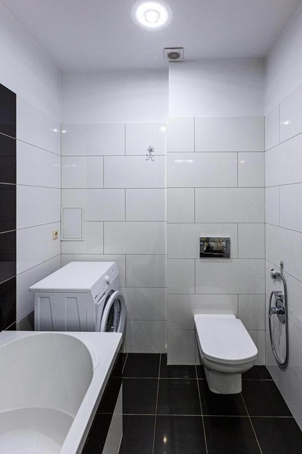 Цехова 1 Lägenhet Lviv Exteriör bild