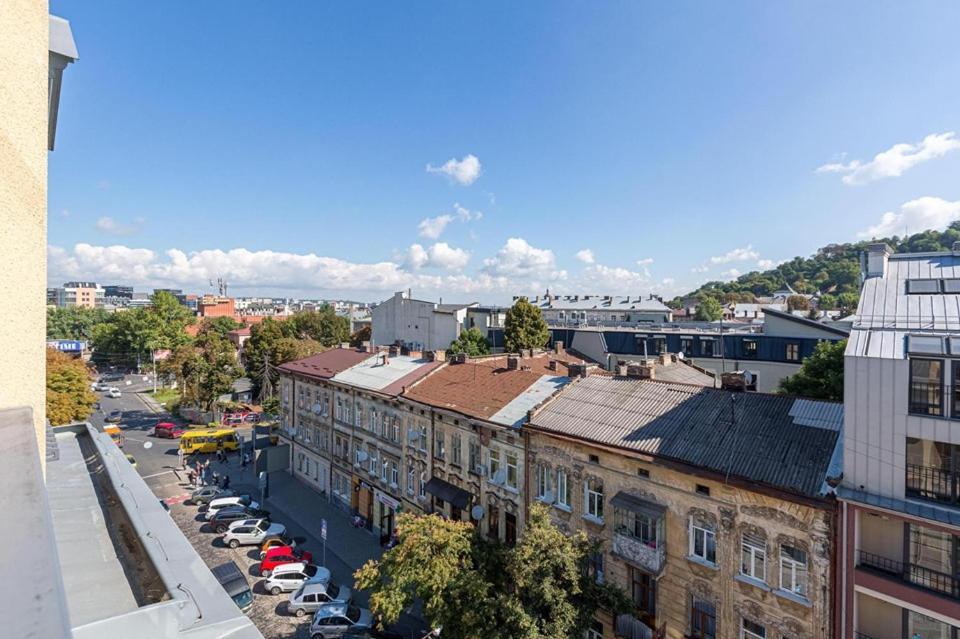 Цехова 1 Lägenhet Lviv Exteriör bild